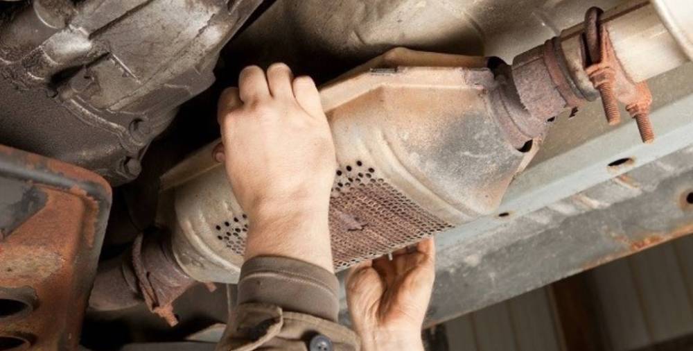 When To Replace a Catalytic Converter? - Performance Muffler